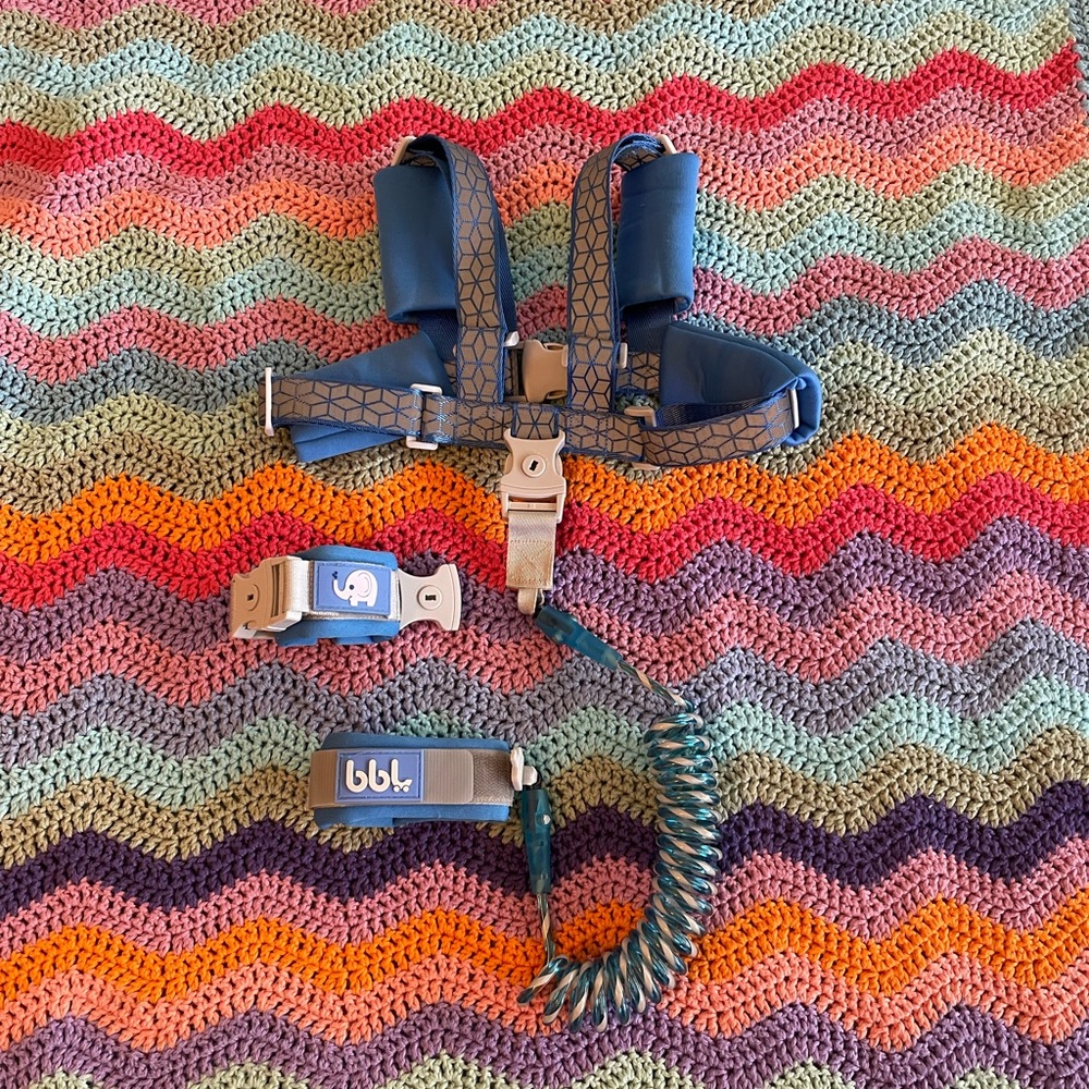 Toddler harness with tether